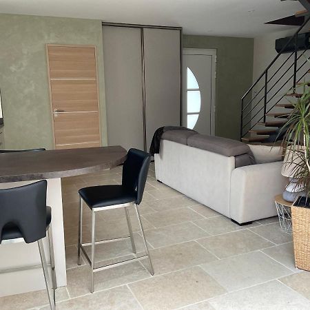 Logis Du Faubourg Petite Maison De Charme, Tranquille, Calme Et Lumineuse Val-de-Mercy エクステリア 写真