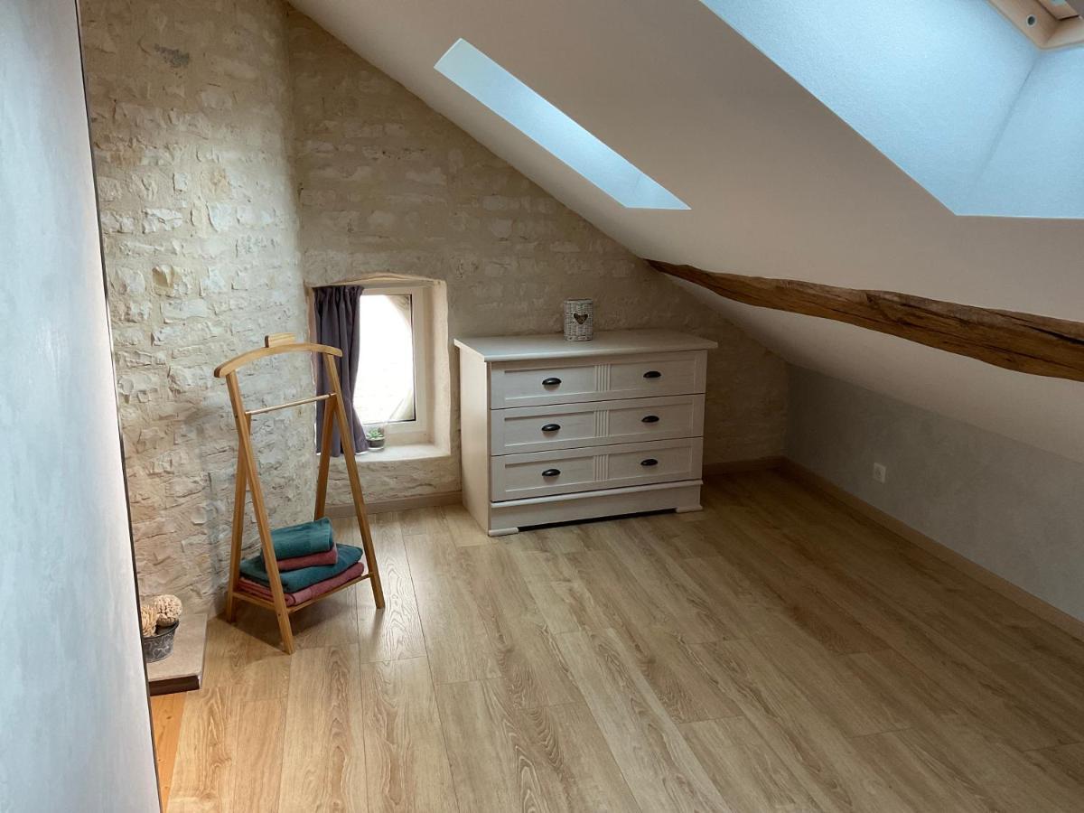 Logis Du Faubourg Petite Maison De Charme, Tranquille, Calme Et Lumineuse Val-de-Mercy エクステリア 写真