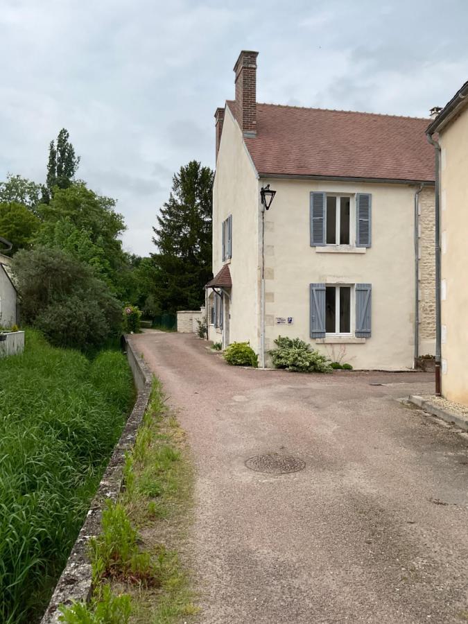 Logis Du Faubourg Petite Maison De Charme, Tranquille, Calme Et Lumineuse Val-de-Mercy エクステリア 写真
