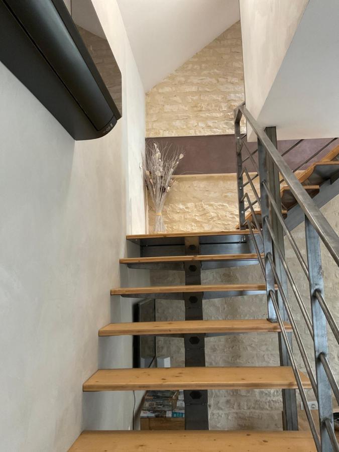 Logis Du Faubourg Petite Maison De Charme, Tranquille, Calme Et Lumineuse Val-de-Mercy エクステリア 写真